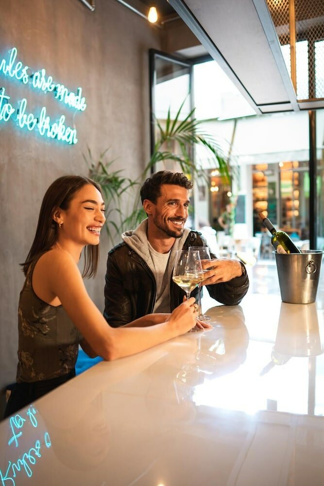 Фото Melo Athens