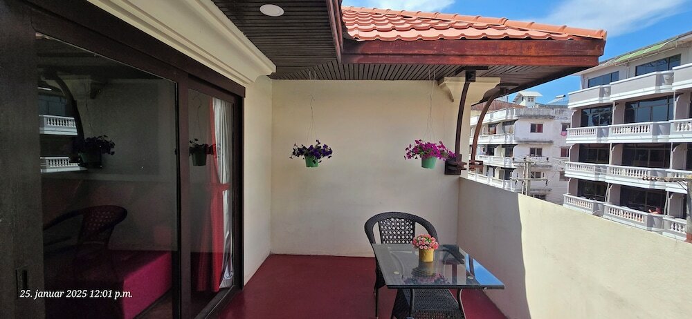 Фото Nirvana Boutique Suites 