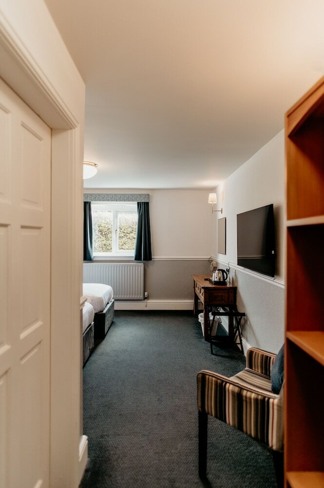 Фото Oak Farm Hotel