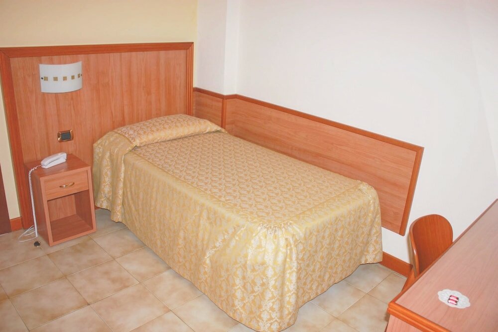 Фото Piccolo Hotel