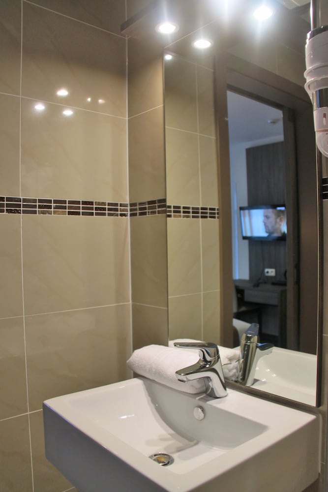 Фото Dansaert Hotel