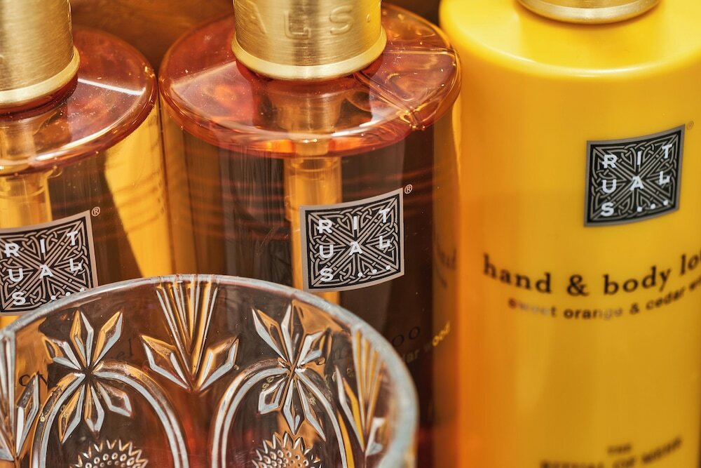 Фото Hôtel Le Versailles