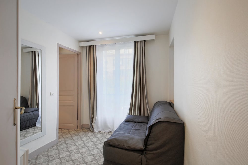 Фото Grand Hotel Des Gobelins