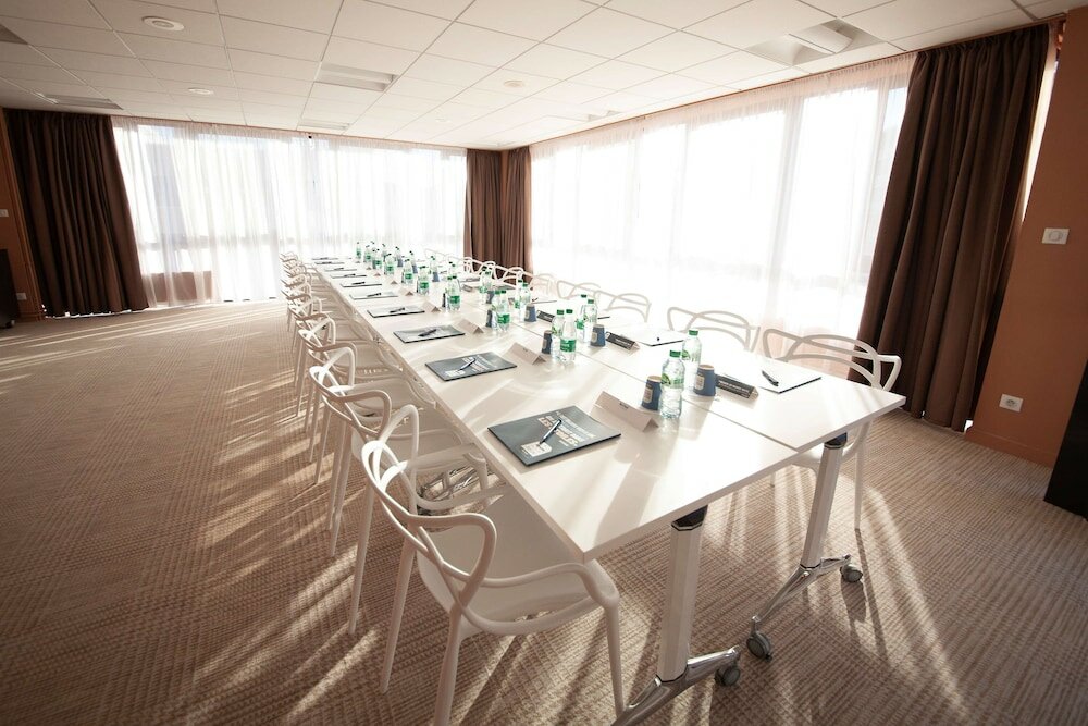 Фото Radisson Hotel Clermont-Ferrand