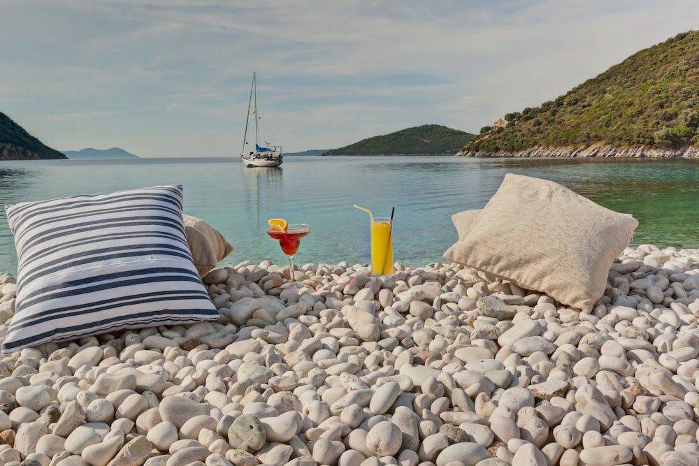 Фото Rouda Bay Beach Hotel