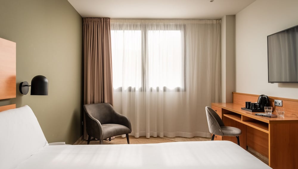 Фото Hotel Sb Express Tarragona