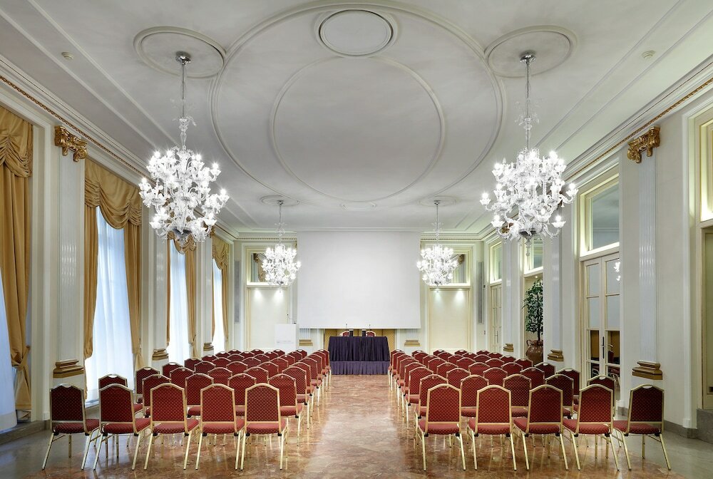 Фото Eurostars Hotel Excelsior