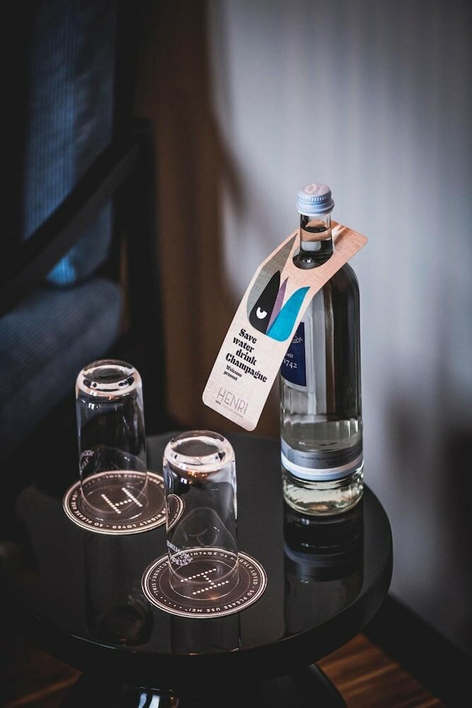 Фото Henri Hotel Düsseldorf Downtown