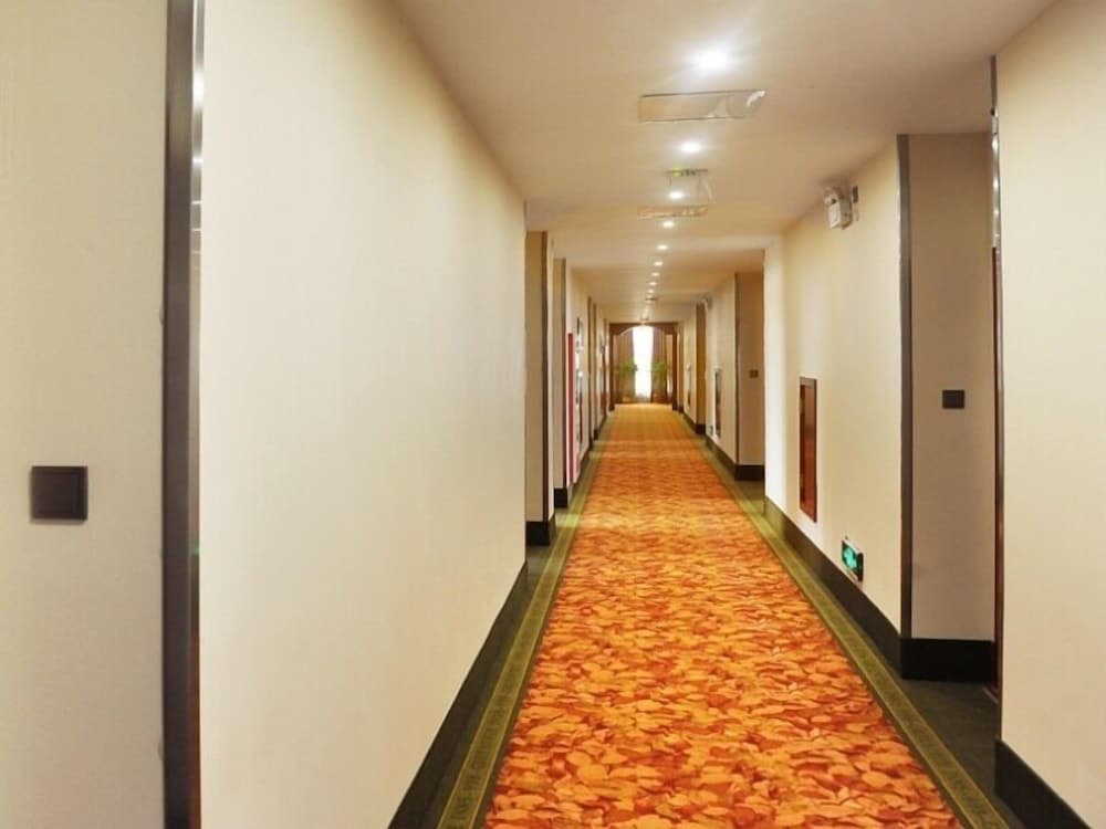 Фото GreenTree Inn Changzhou Chunqiuyancheng Hutang Textile City Hotel