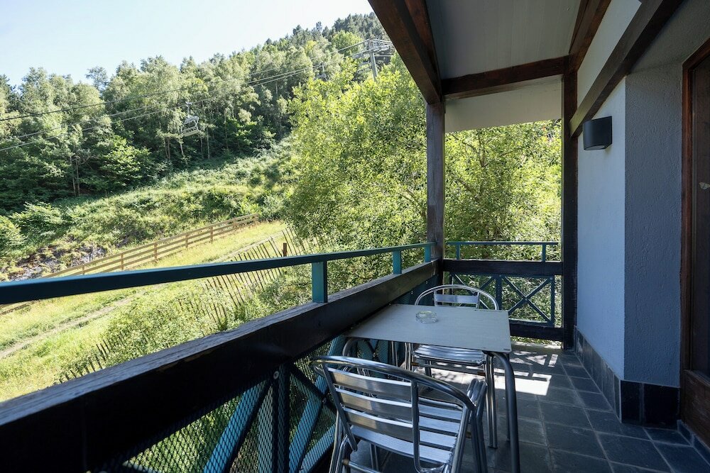 Фото Ushuaia Mountain Hotel