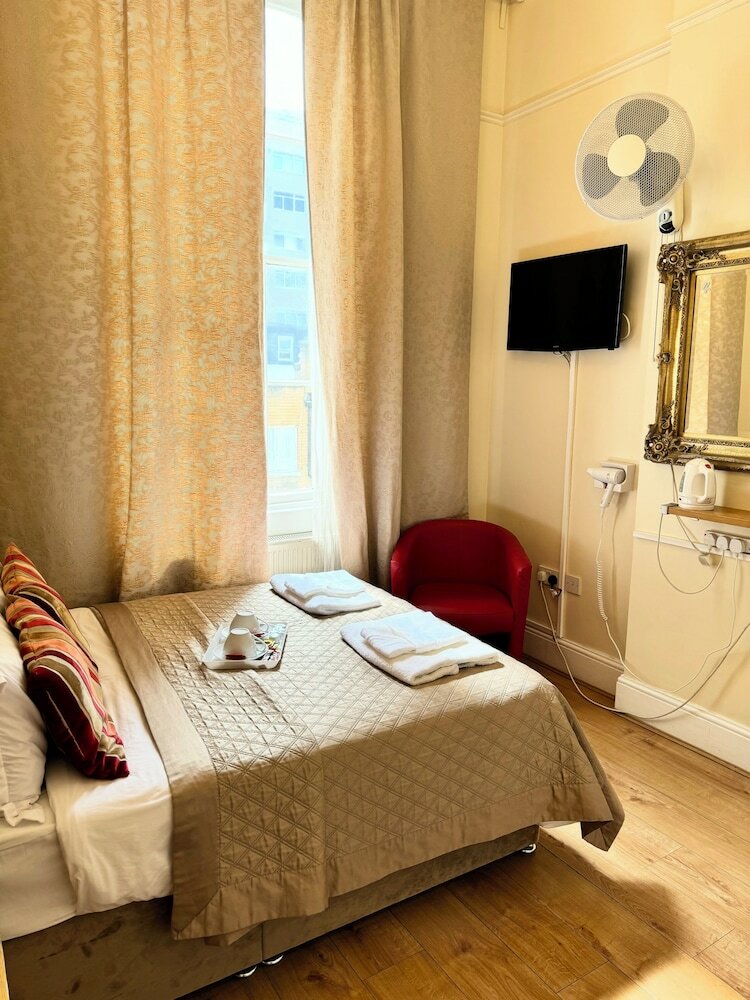 Фото ABC Hyde Park Hotel