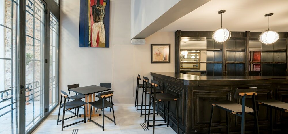 Фото Fos DownTown Suites