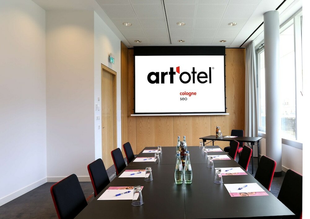 Фото Art'otel Cologne, part of Radisson Hotel Group