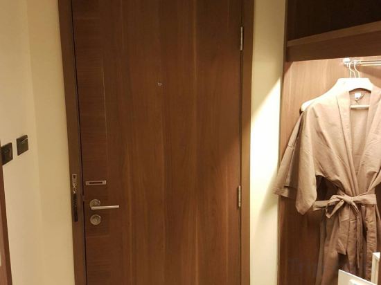 Фото Louis Tavern Hotel