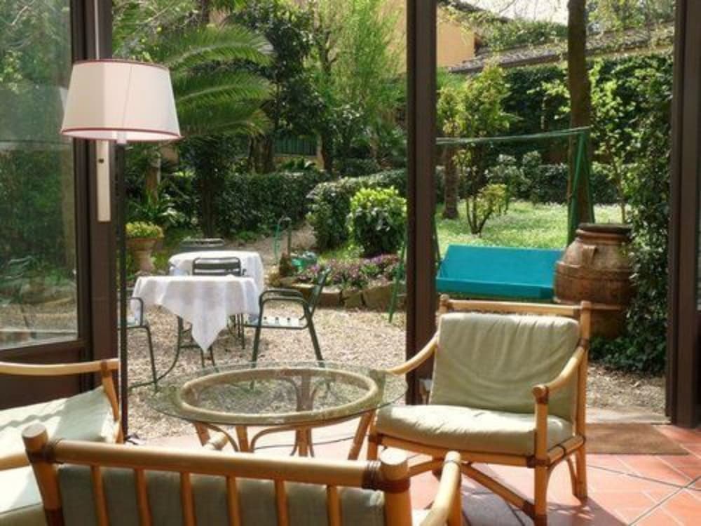 Фото Classic Hotel