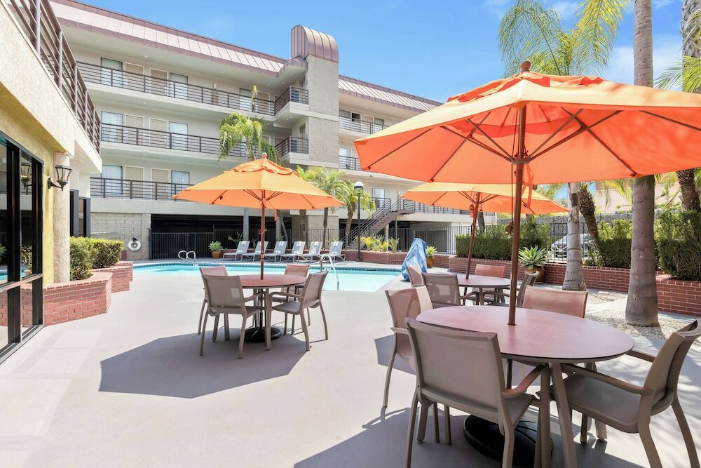 Фото Best Western Plus Irvine Spectrum Hotel