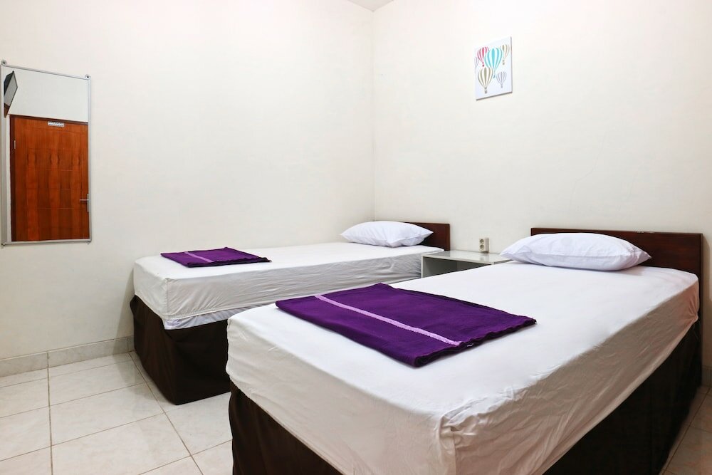 Фото Casa Sidoluhur 17