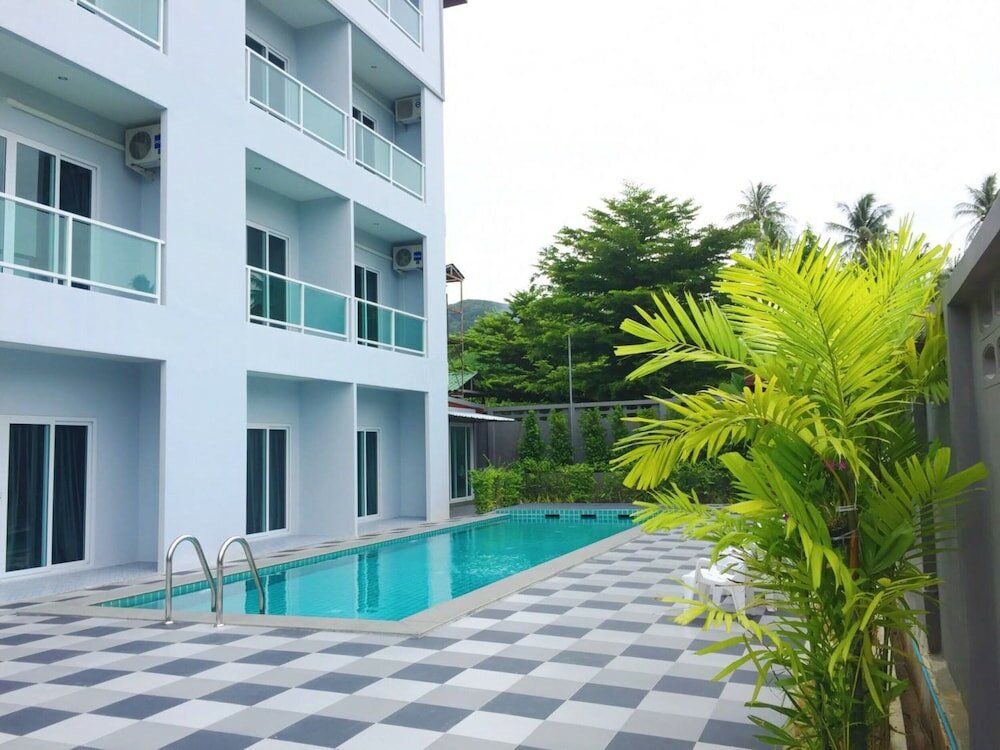 Фото отеля 2