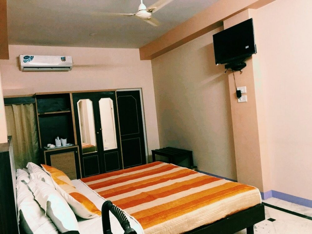 Фото Himmatgarh Palace