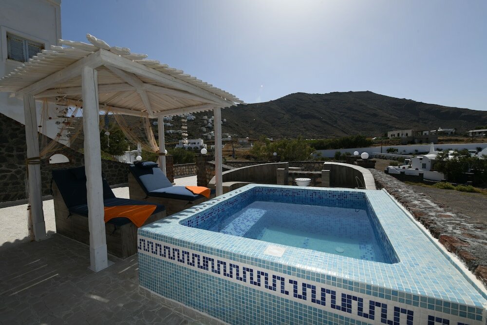 Фото Starlight Luxury Seaside Villa & Suites