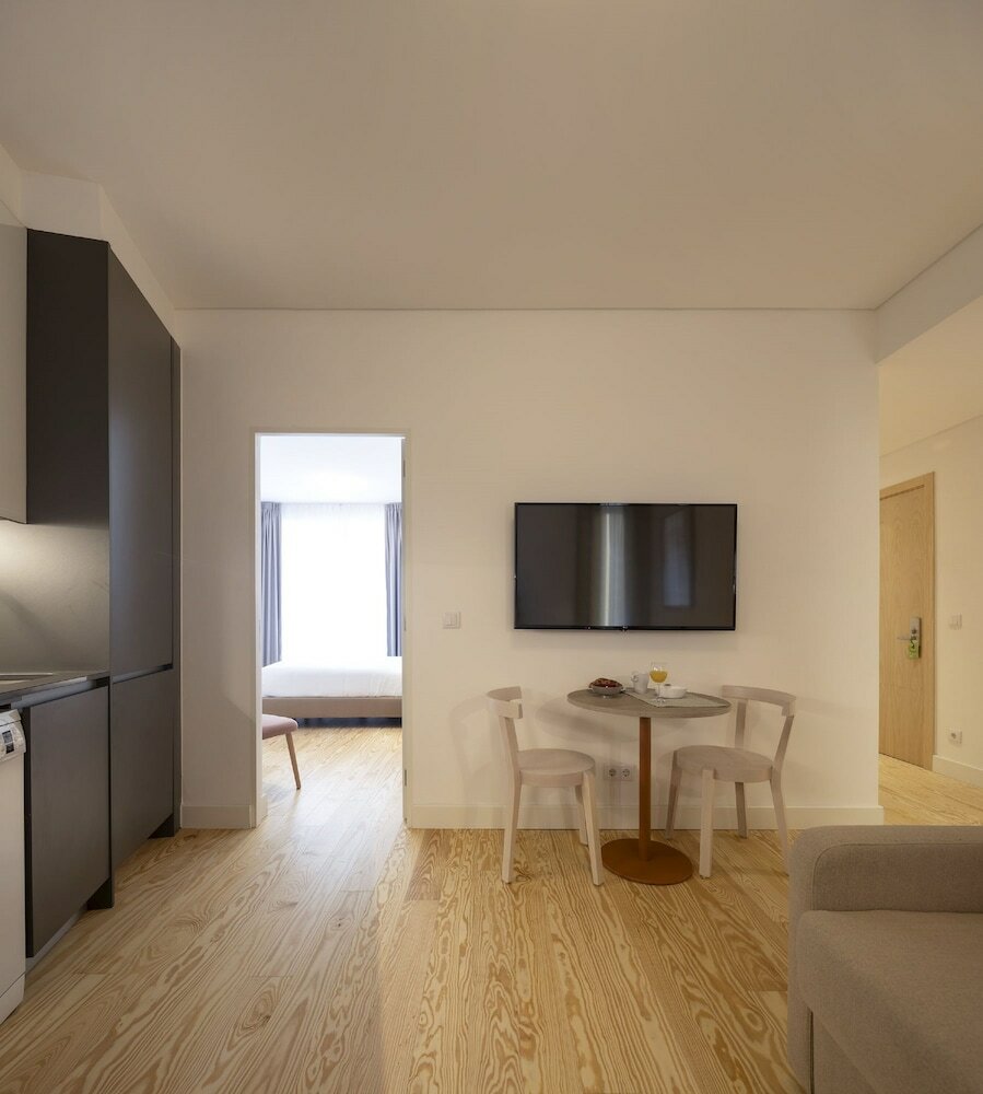 Фото Lisbon Serviced Apartments Santos