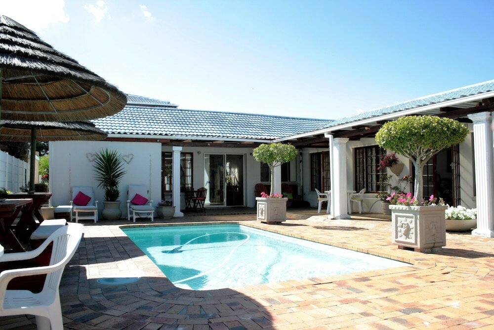 Фото Blouberg Dolphin Inn