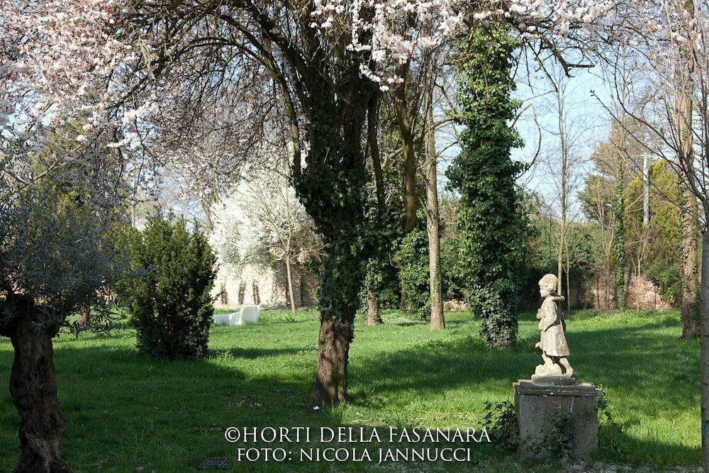 Фото Villa Horti della Fasanara - Guest House