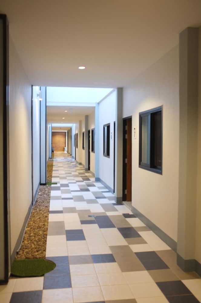 Фото Warm Well Hostel Kanchanaburi