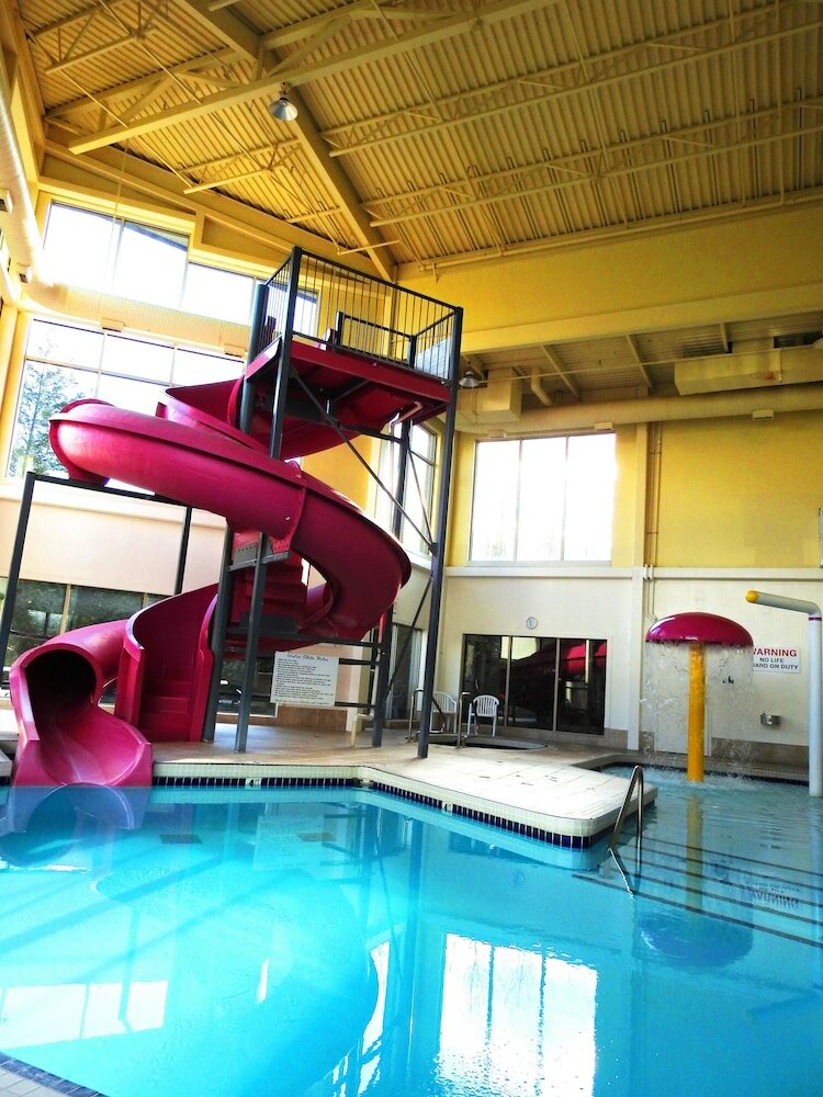 Фото Comfort Inn & Suites