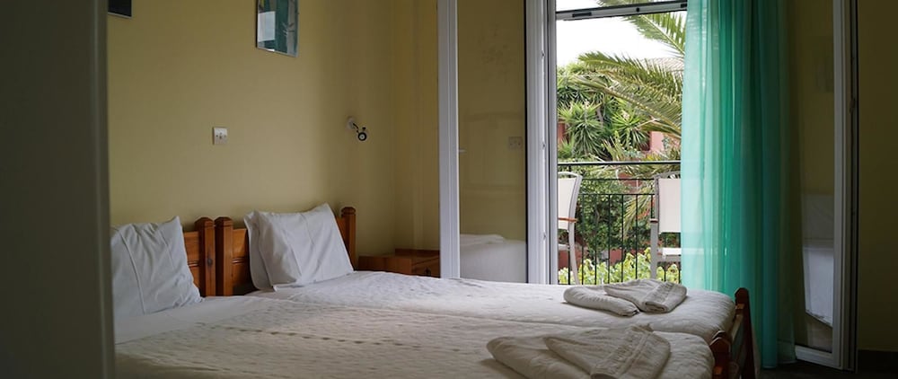 Фото Katerina Pool Apartments