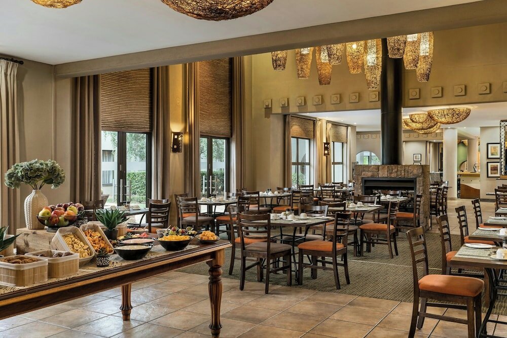 Фото Protea Hotel by Marriott Bloemfontein Willow Lake