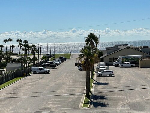 Внешний вид отеля Baymont by Wyndham Galveston в Галвестоне, фото 2