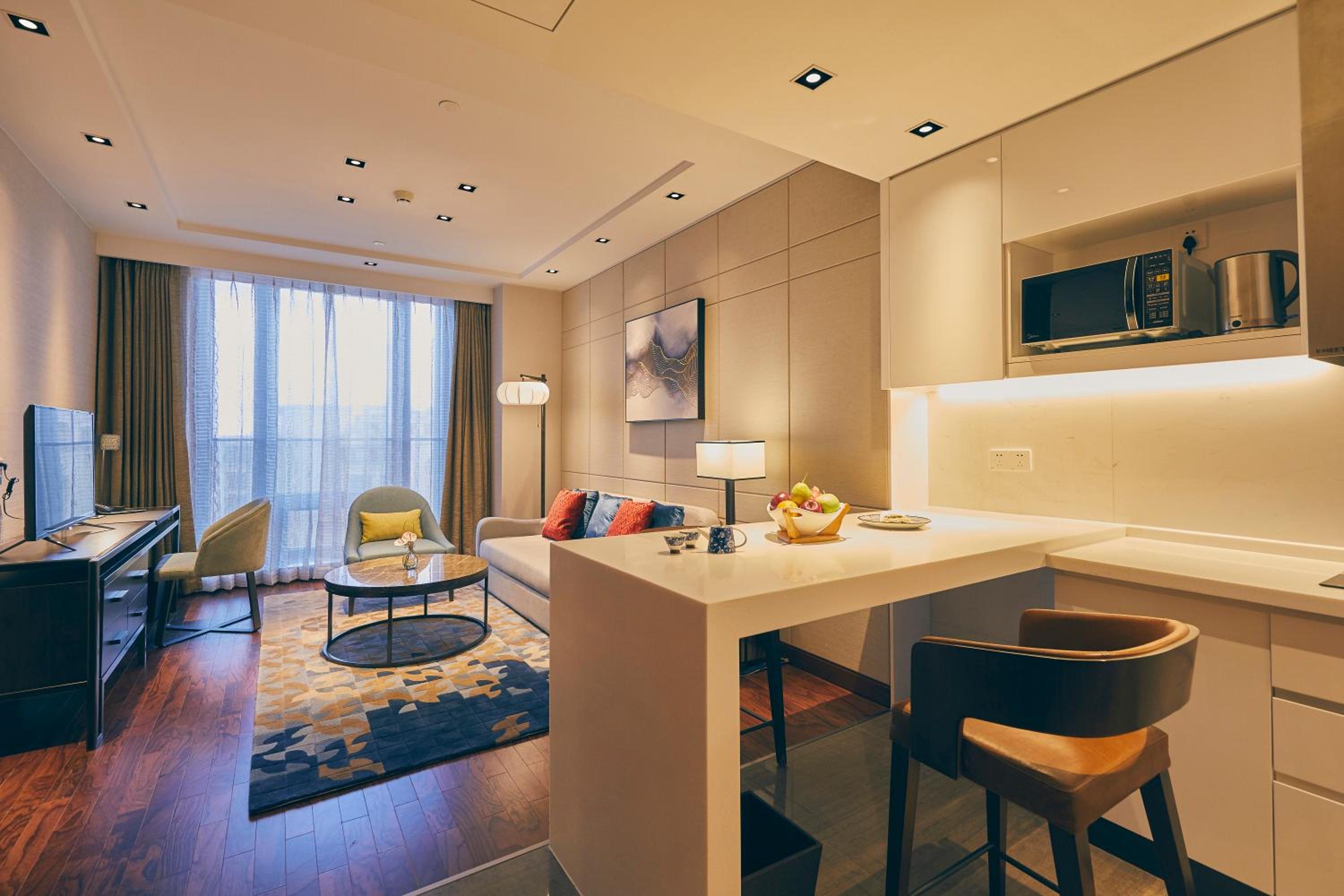 Фото LJZ Supreme Tower Hotel