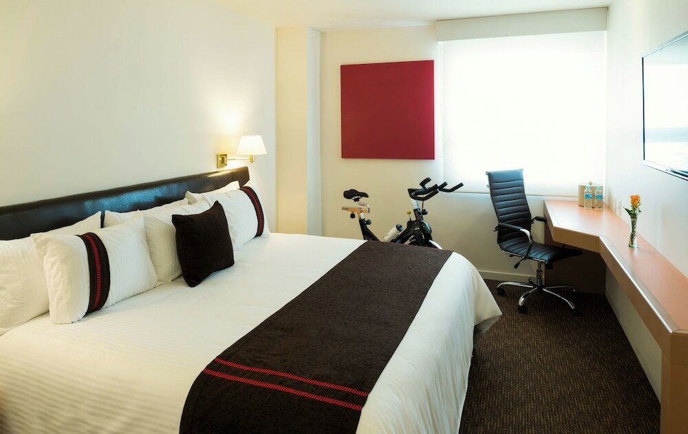 Фото Hotel Misión Express Querétaro