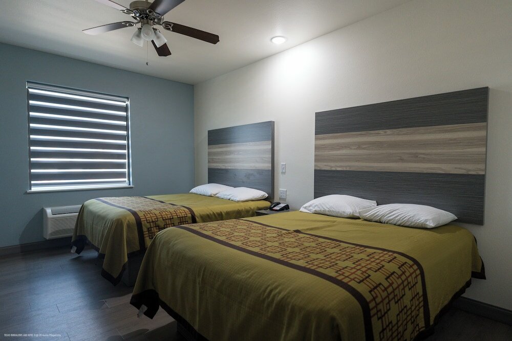 Фото The Bungalows Hotel & Event Center