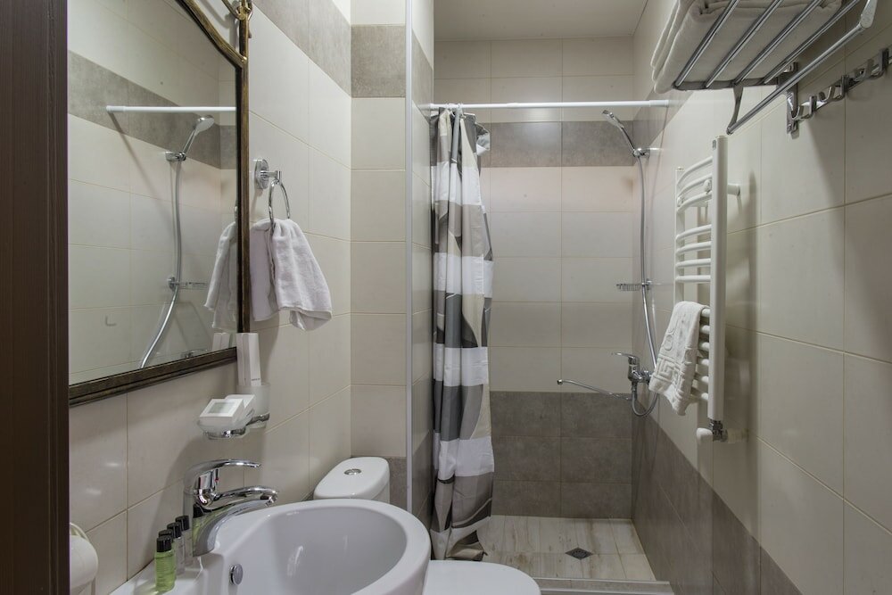 Фото Отель Golden Nugget Tbilisi