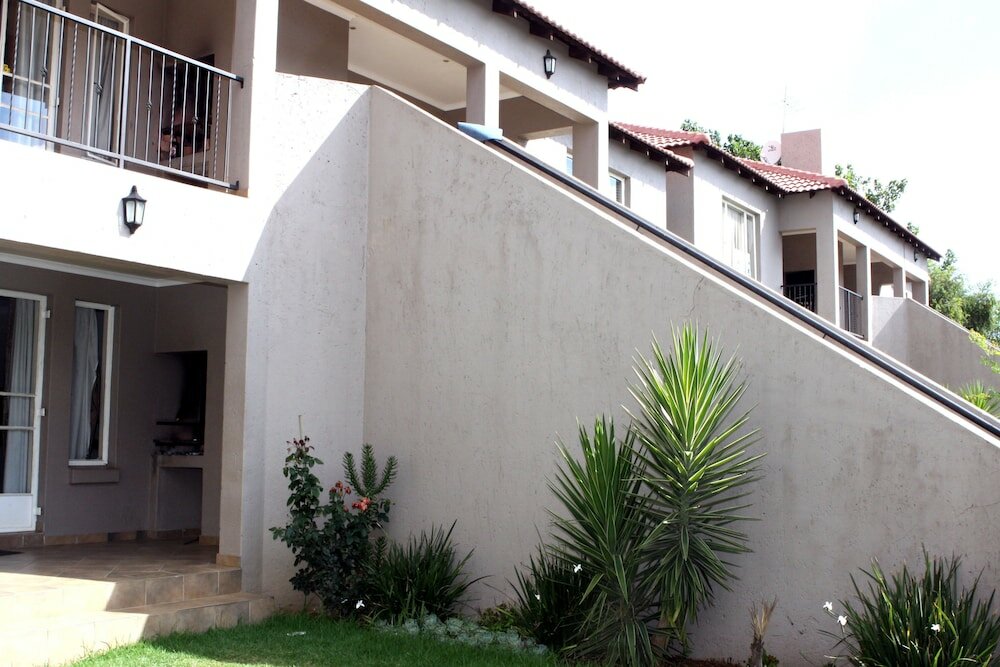 Фото Airport Lodge Guest House