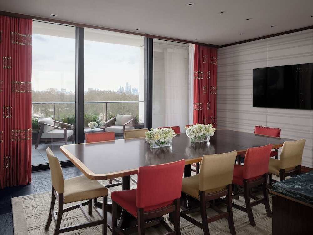 Фото The Peninsula London