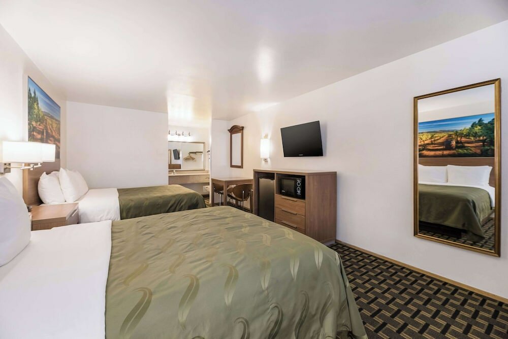 Фото Quality Inn Near Fort Hunter Liggett