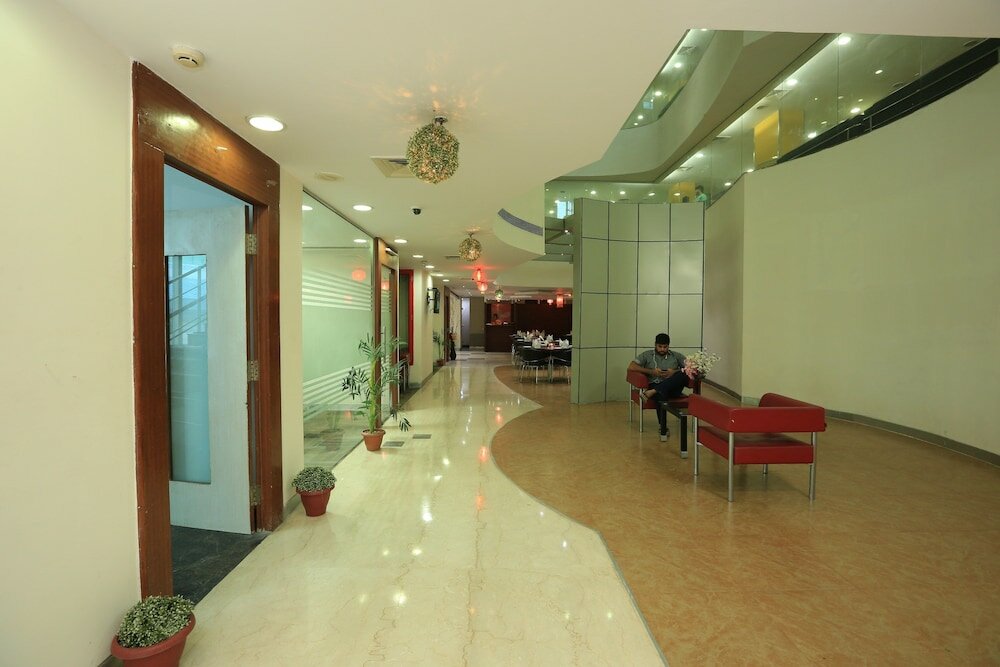 Фото Hyphen Business Hotel