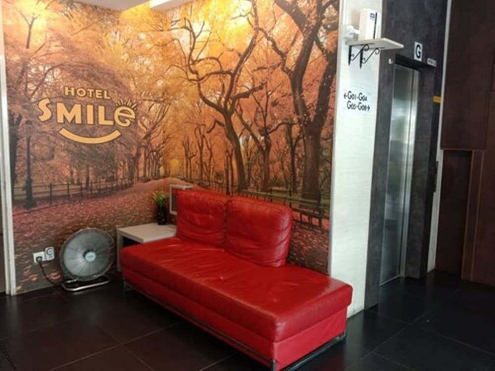 Фото Smile Hotel Danau Kota