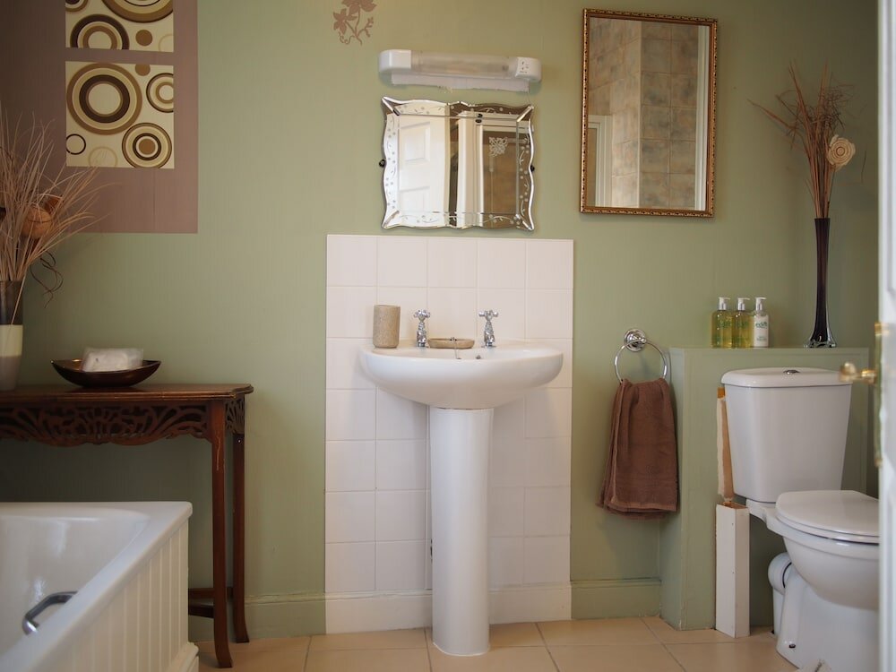 Фото The Coach House Canterbury