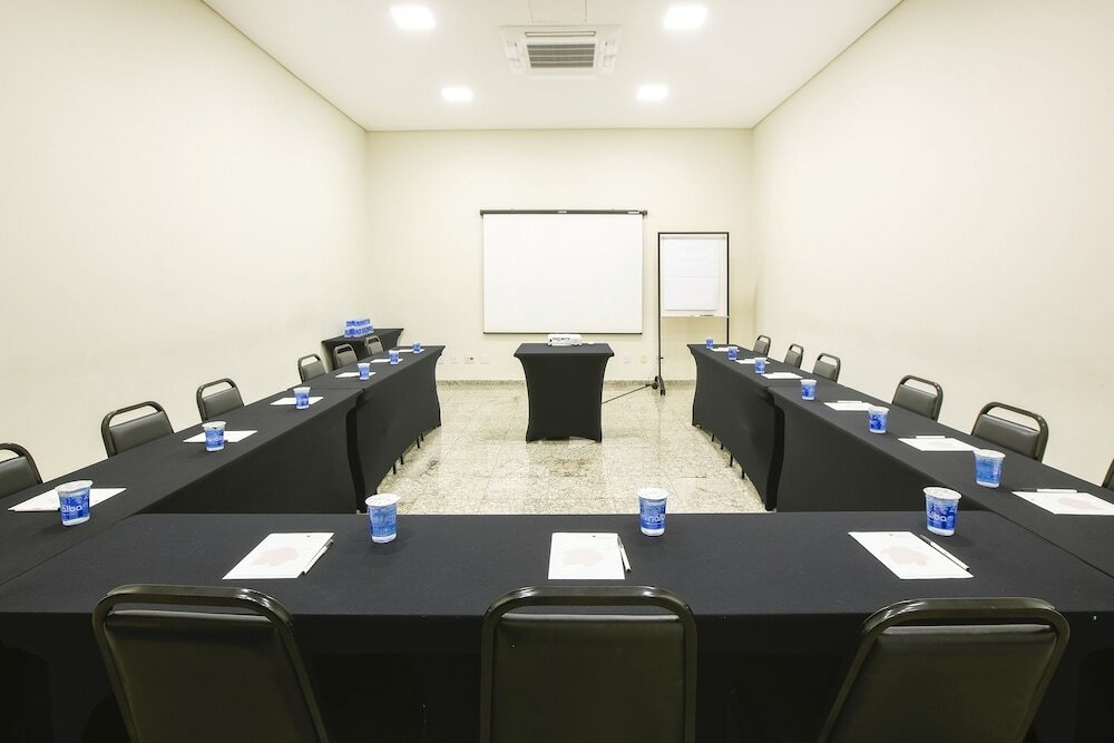 Фото Vinhedo Plaza Hotel