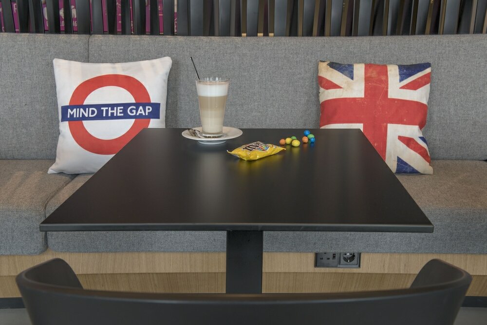 Фото Moxy London Excel