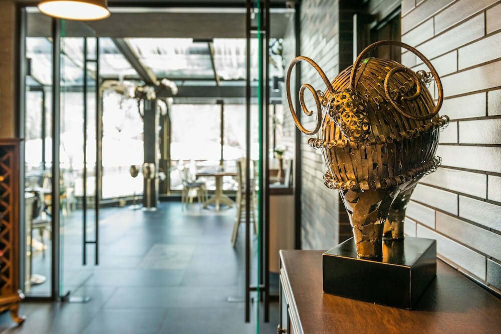 Фото All Seasons Residence Hotel