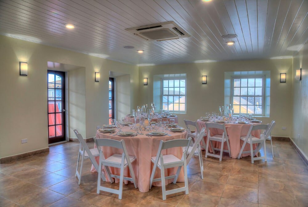 Фото Company House Hotel