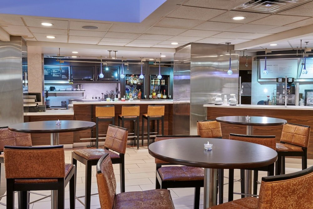 Фото Courtyard by Marriott Columbus Downtown