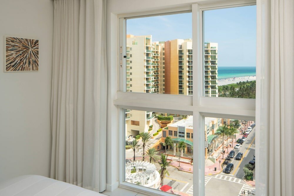 Фото Royal Palm South Beach Miami, a Tribute Portfolio Resort