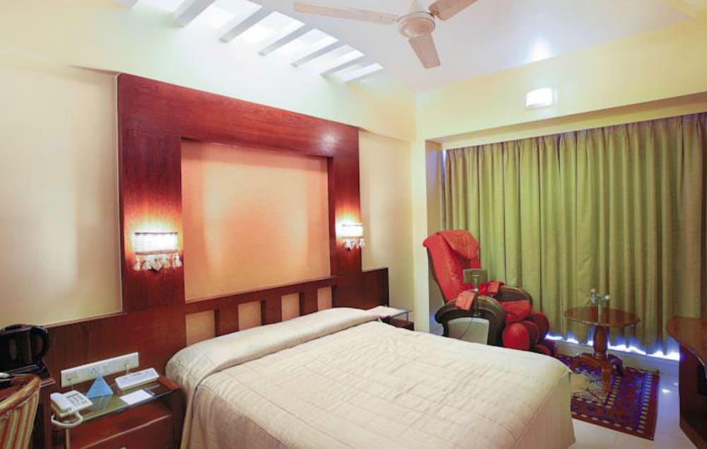 Фото Hotel Shubhangan