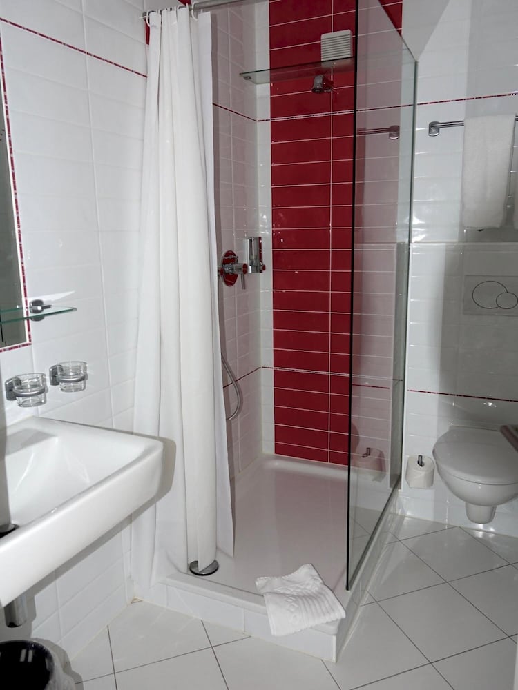 Фото Stadthotel Langenfeld